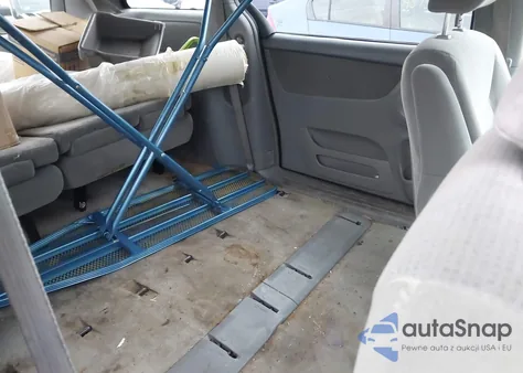 2005 Toyota Sienna Le из США, поврежденный, VIN 5TDZA23C95S238729